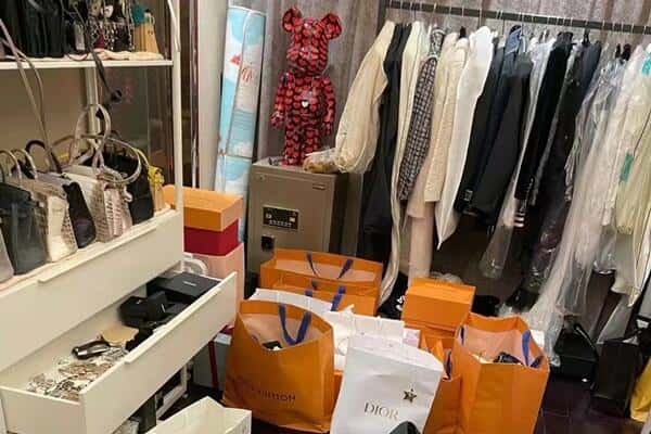 东河区回收一线品牌衣服